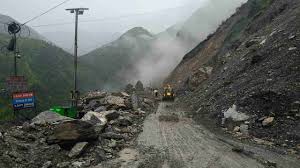 Uttarakhand Landslide Hinders Chardham Yatra Uttarkashi Cloudburst Dharali  - Amar Ujala Hindi News Live - Uttarakhand:आपदा से थम गईं चारधाम यात्रा की  रफ्तार, धराली में आई आपदा के साथ जगह-जगह ...